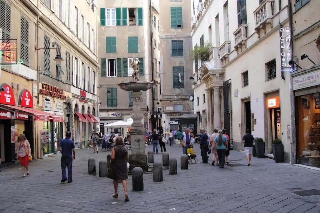 Midway Home, Nel Centro Storico Di Genova Bagian luar foto